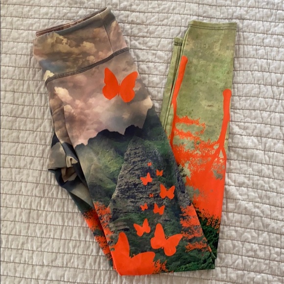 Onzie leggings. - Picture 1 of 1